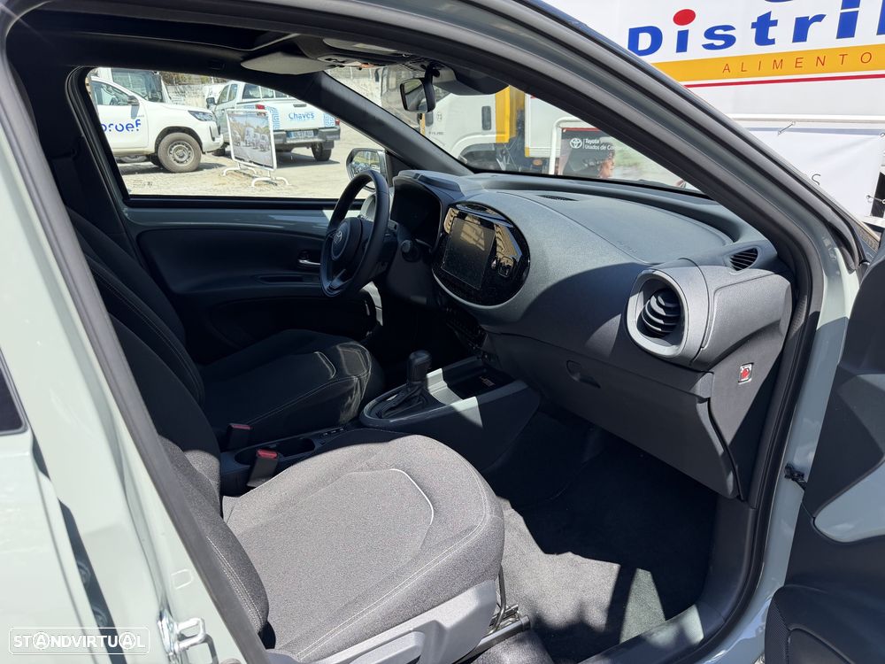 Toyota Aygo X 1.0 Envy CVT - 8