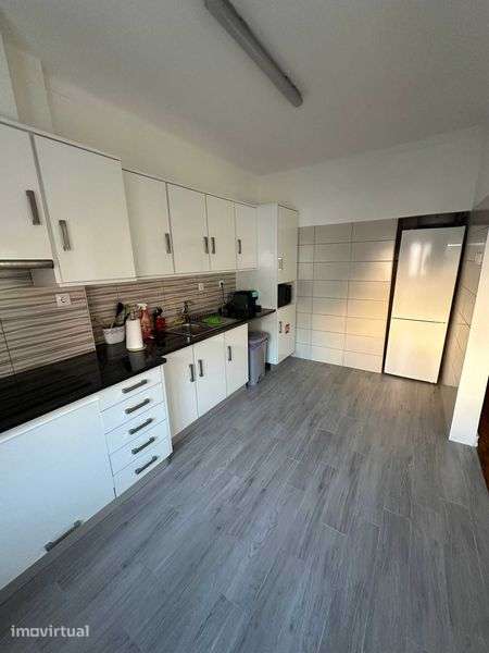 Apartamento T3 renovado no centro de Tomar - Grande imagem: 3/12