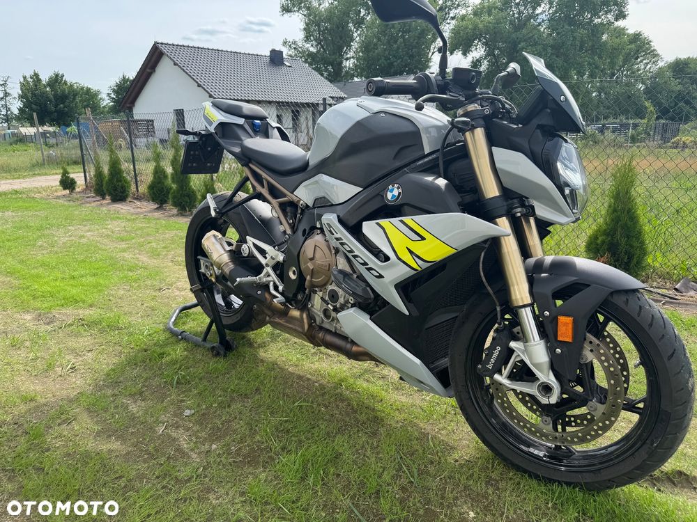 BMW S - 2
