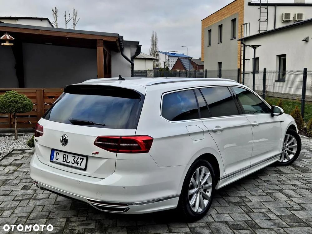 Volkswagen Passat 2.0 TDI SCR 4Motion DSG Highline - 9