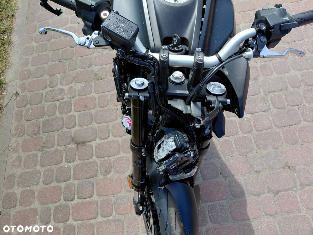 Yamaha MT - 11
