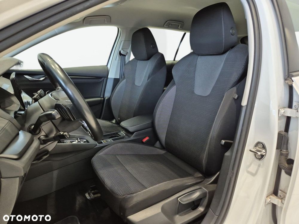 Skoda Octavia 2.0 TDI Ambition DSG - 11