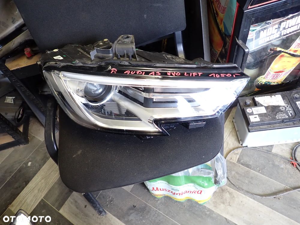 Audi A3 Lift 8V0 Lampa/Reflektor Xenon Prawy Przód - 1