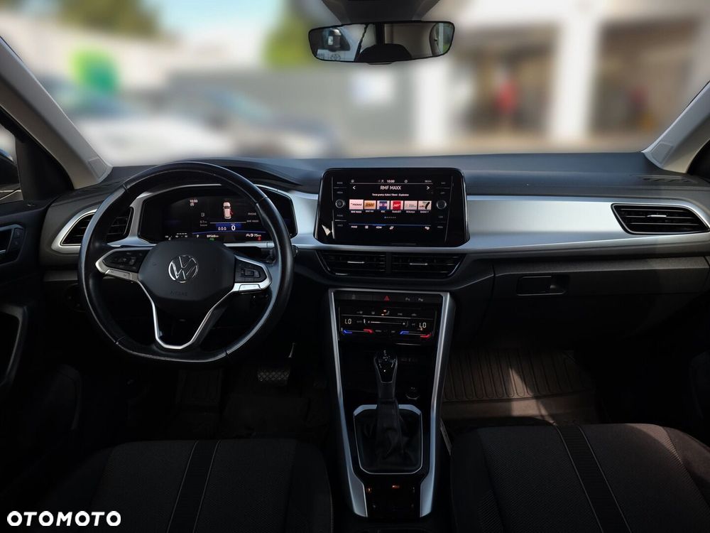 Volkswagen T-Roc - 11
