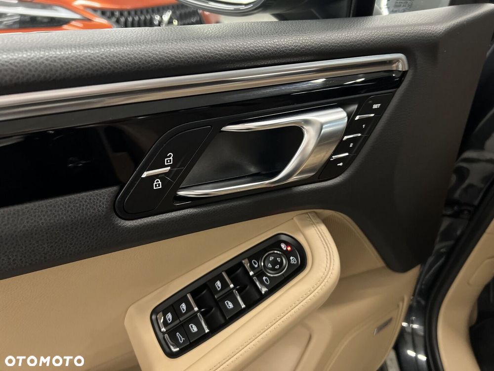 Porsche Macan S - 23