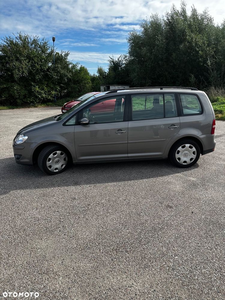 Volkswagen Touran 1.9 TDI Conceptline - 4