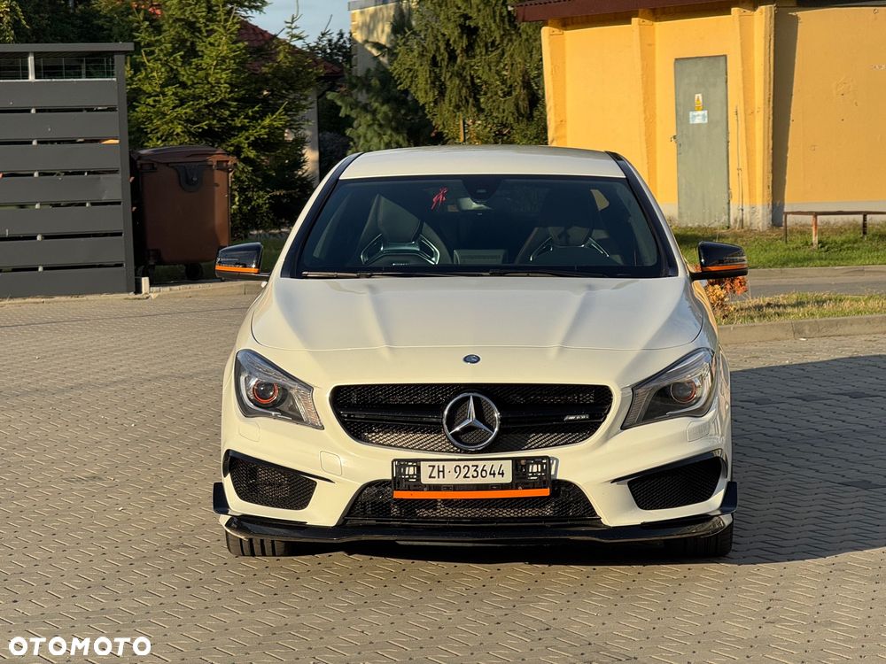 Mercedes-Benz CLA AMG 45 4Matic 7G-DCT Orange Art Edition - 23