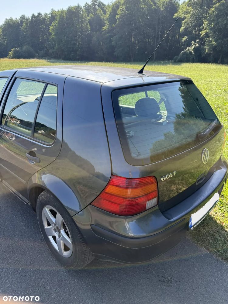 Volkswagen Golf - 18