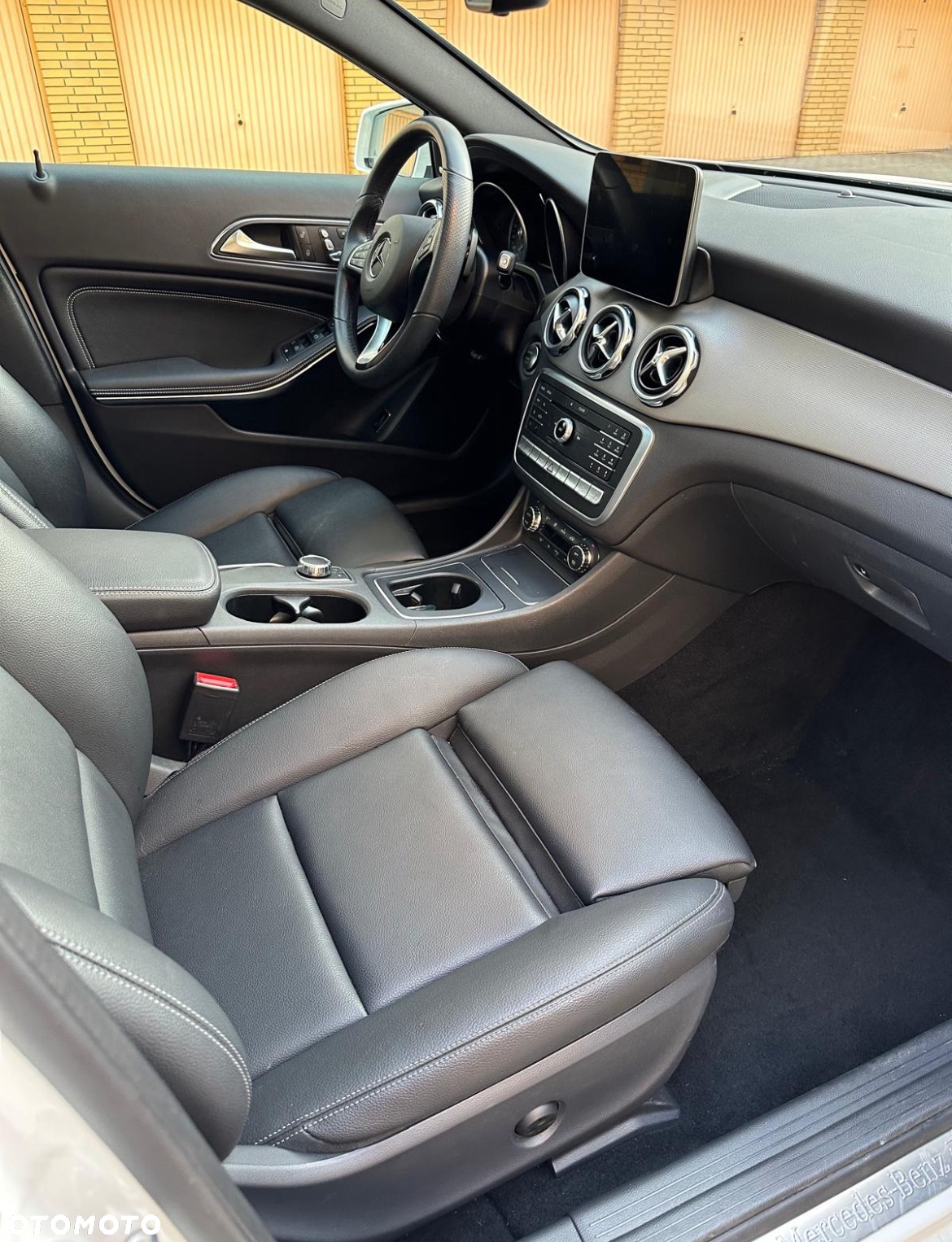 Mercedes-Benz GLA 250 4-Matic - 12
