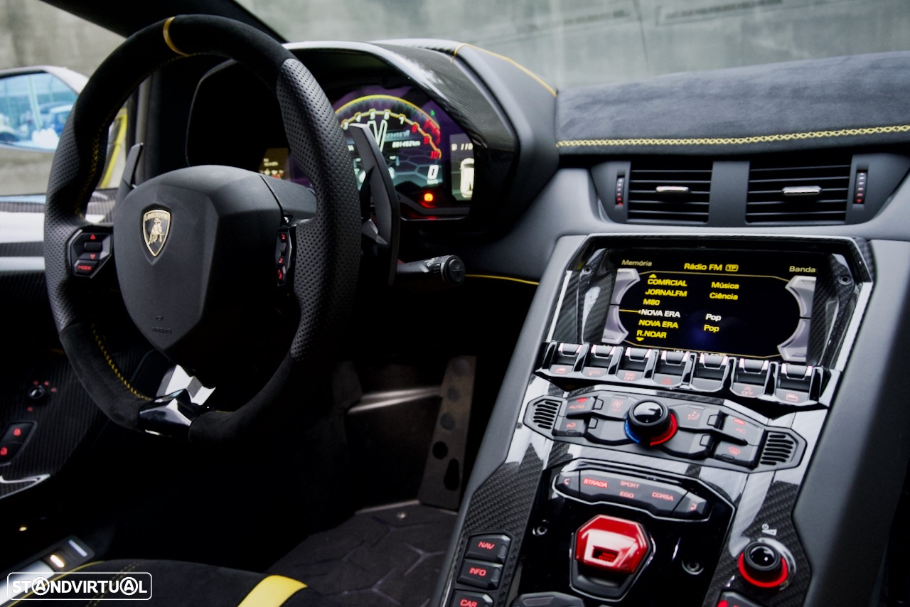 Lamborghini Aventador SVJ - 31