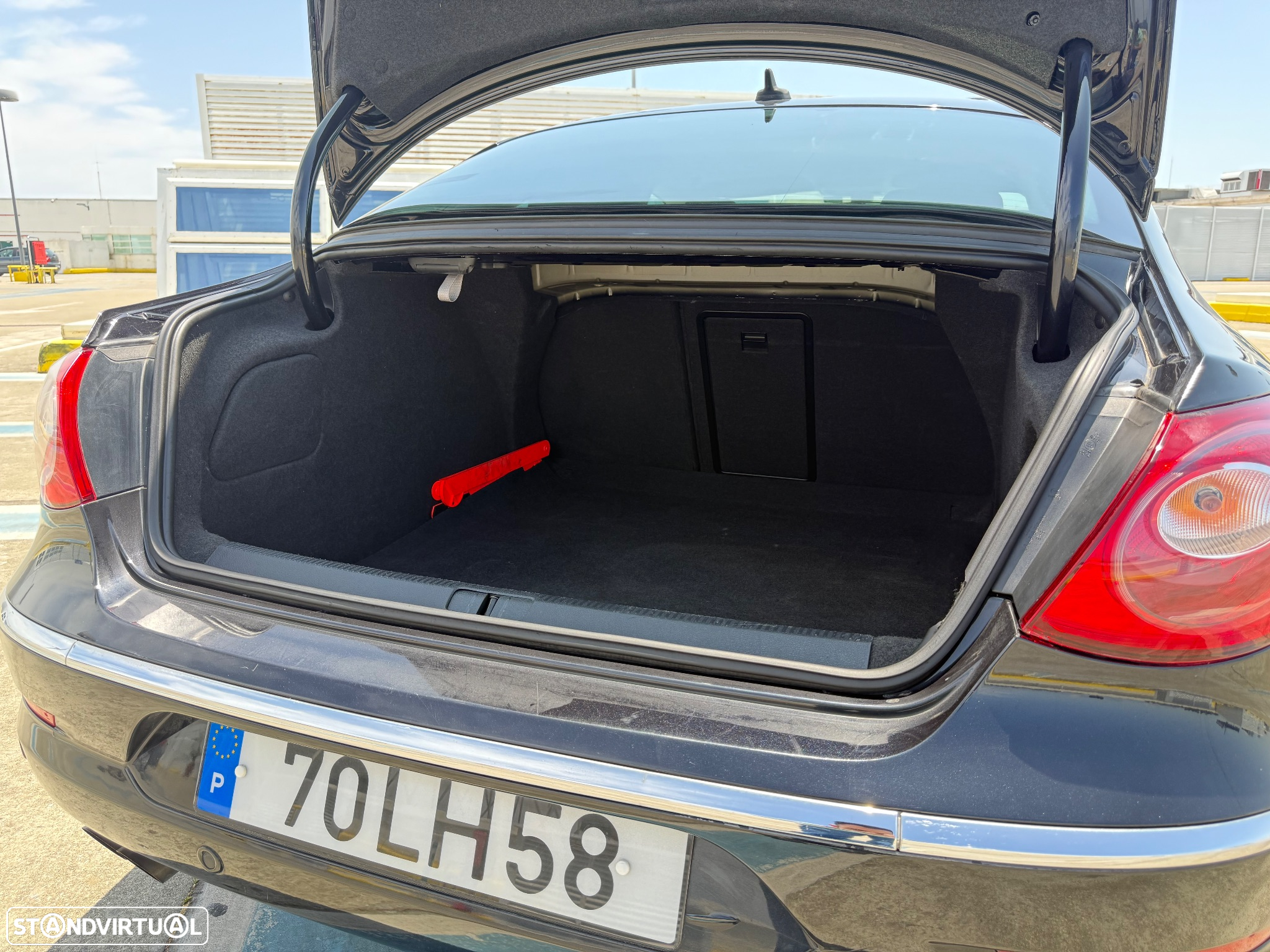 VW Passat CC 2.0 TDi BlueMotion DSG - 9