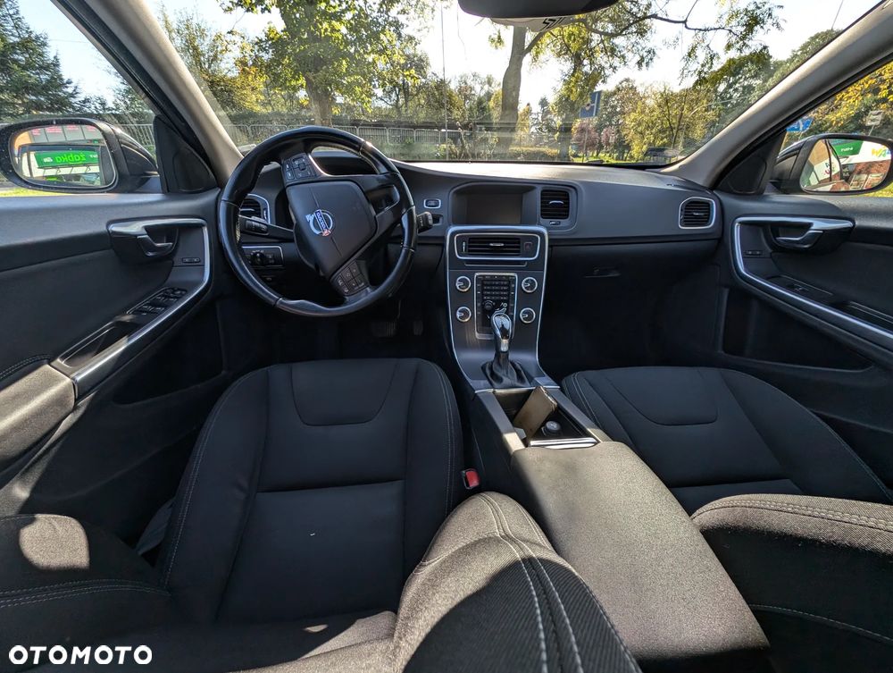 Volvo V60 D4 Drive-E Momentum - 6