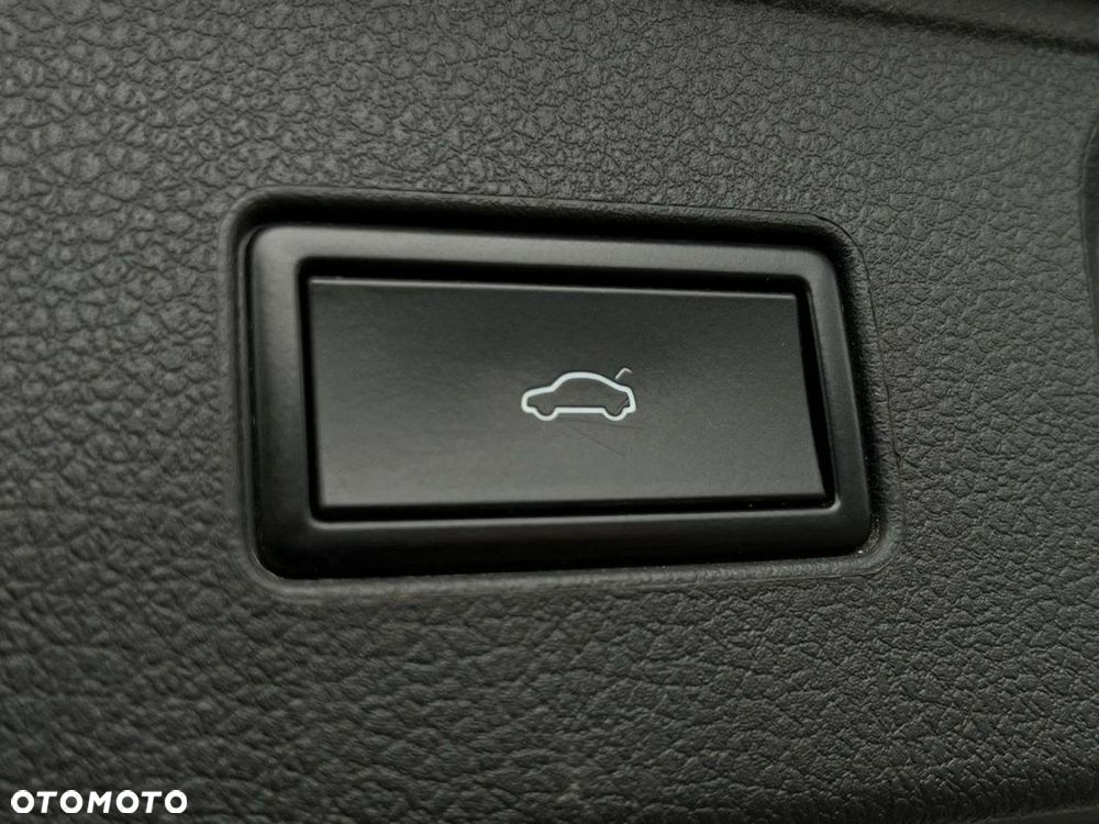 Volkswagen Passat - 39