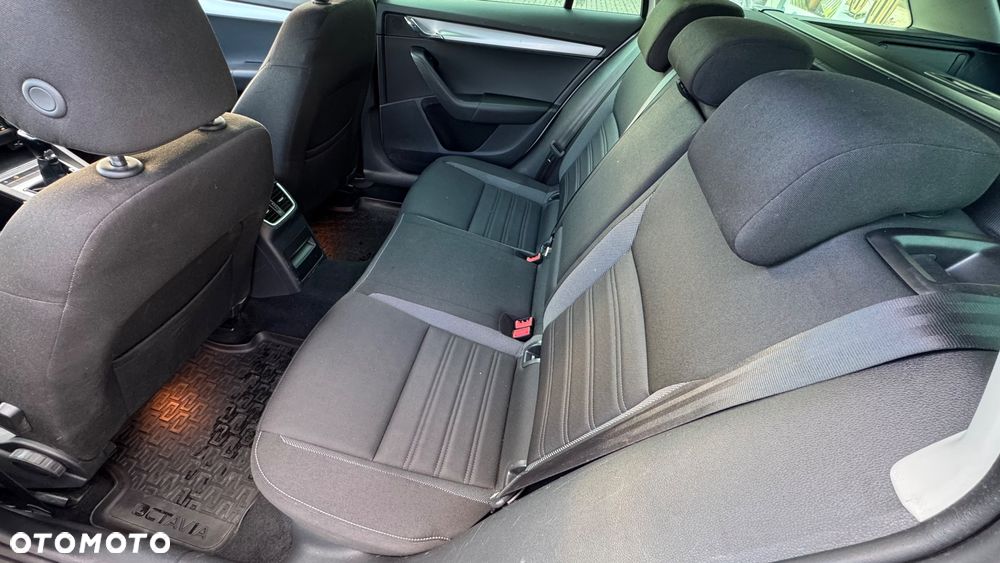 Skoda Octavia 1.6 TDI Ambition - 15