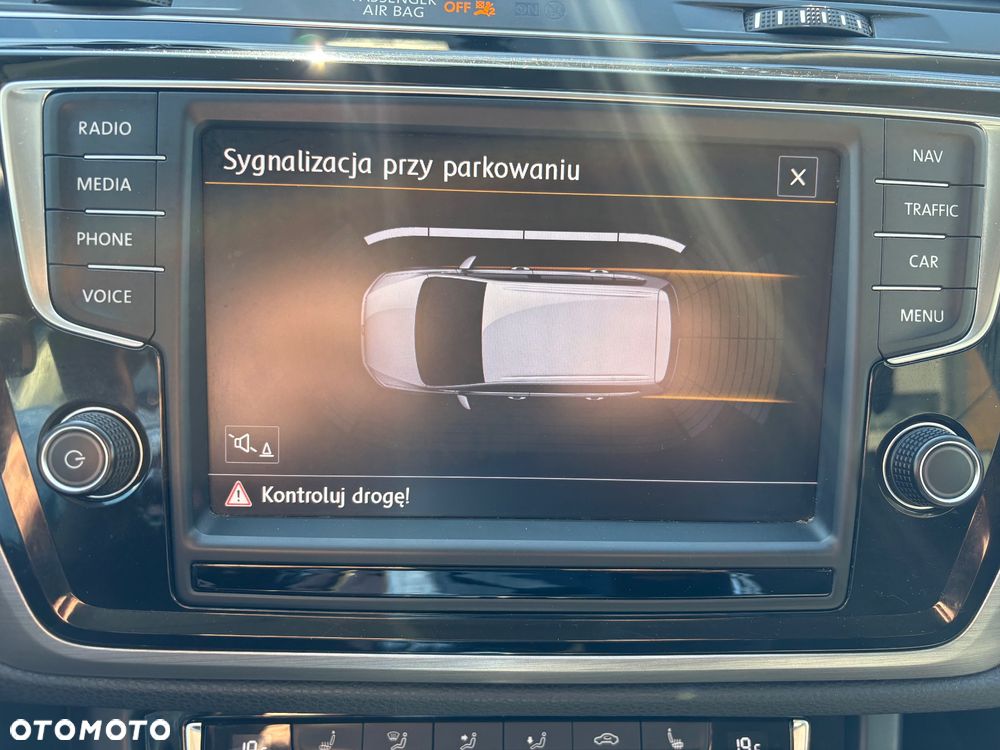 Volkswagen Touran 2.0 TDI BMT Special Edition DSG - 23