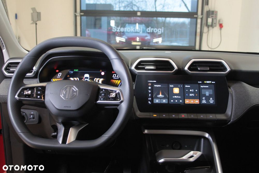 MG ZS Hybrid+ - 29