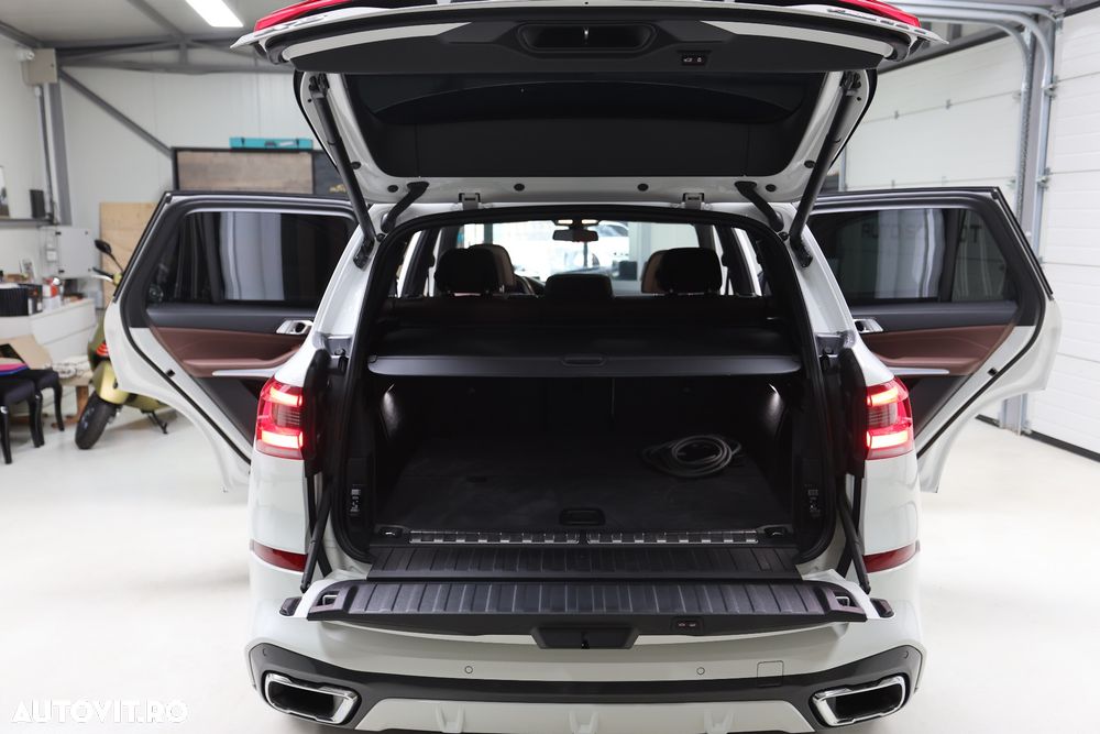BMW X5 xDrive45e - 17
