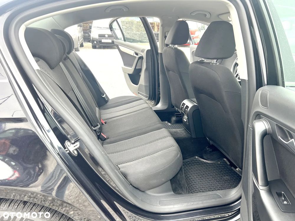 Volkswagen Passat 1.6 TDI Trendline CityLine - 13