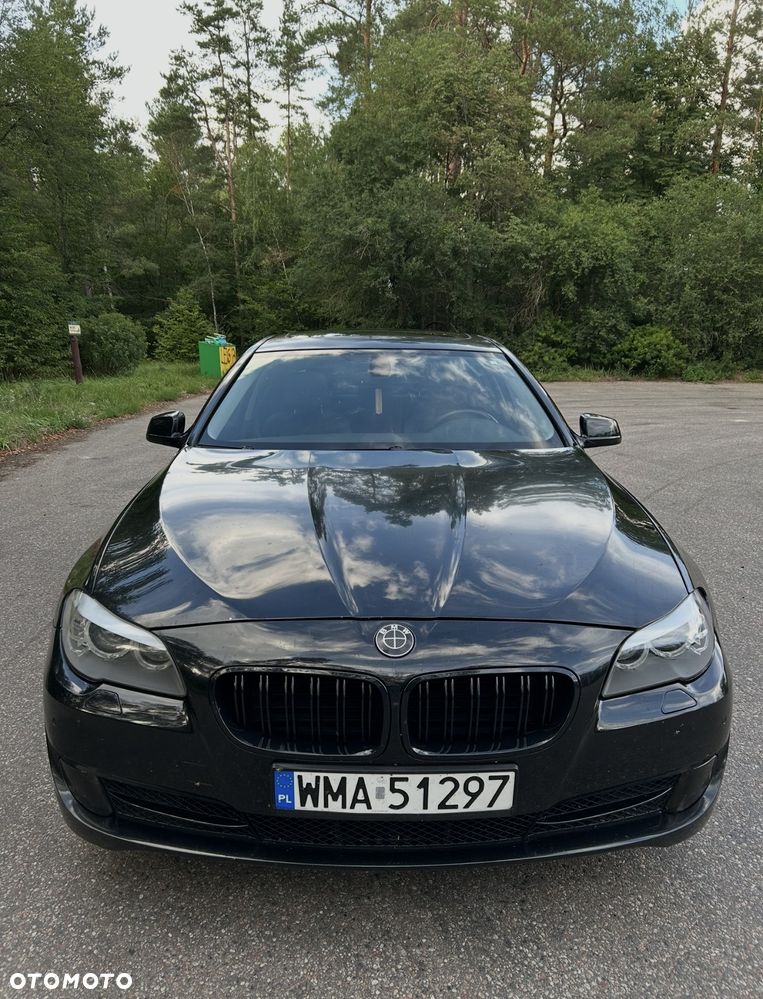 BMW Seria 5 528i - 2