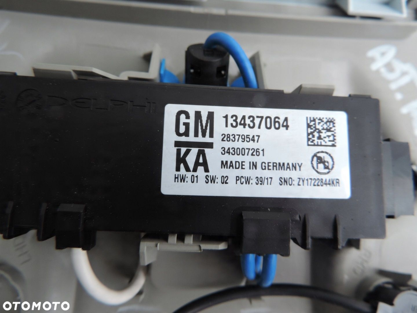LAMPKA OŚWIETLENIA KABINY OPEL ASTRA K V - 6