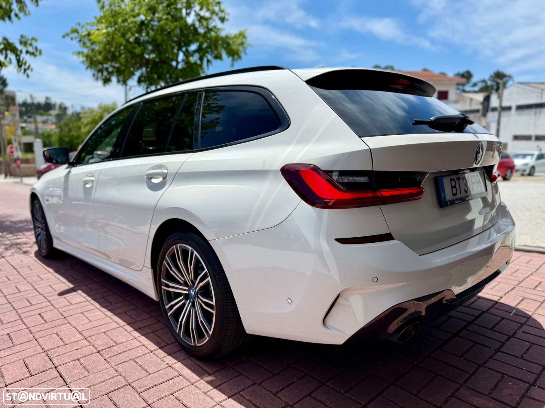 BMW 330 e Touring Pack M Auto - 12