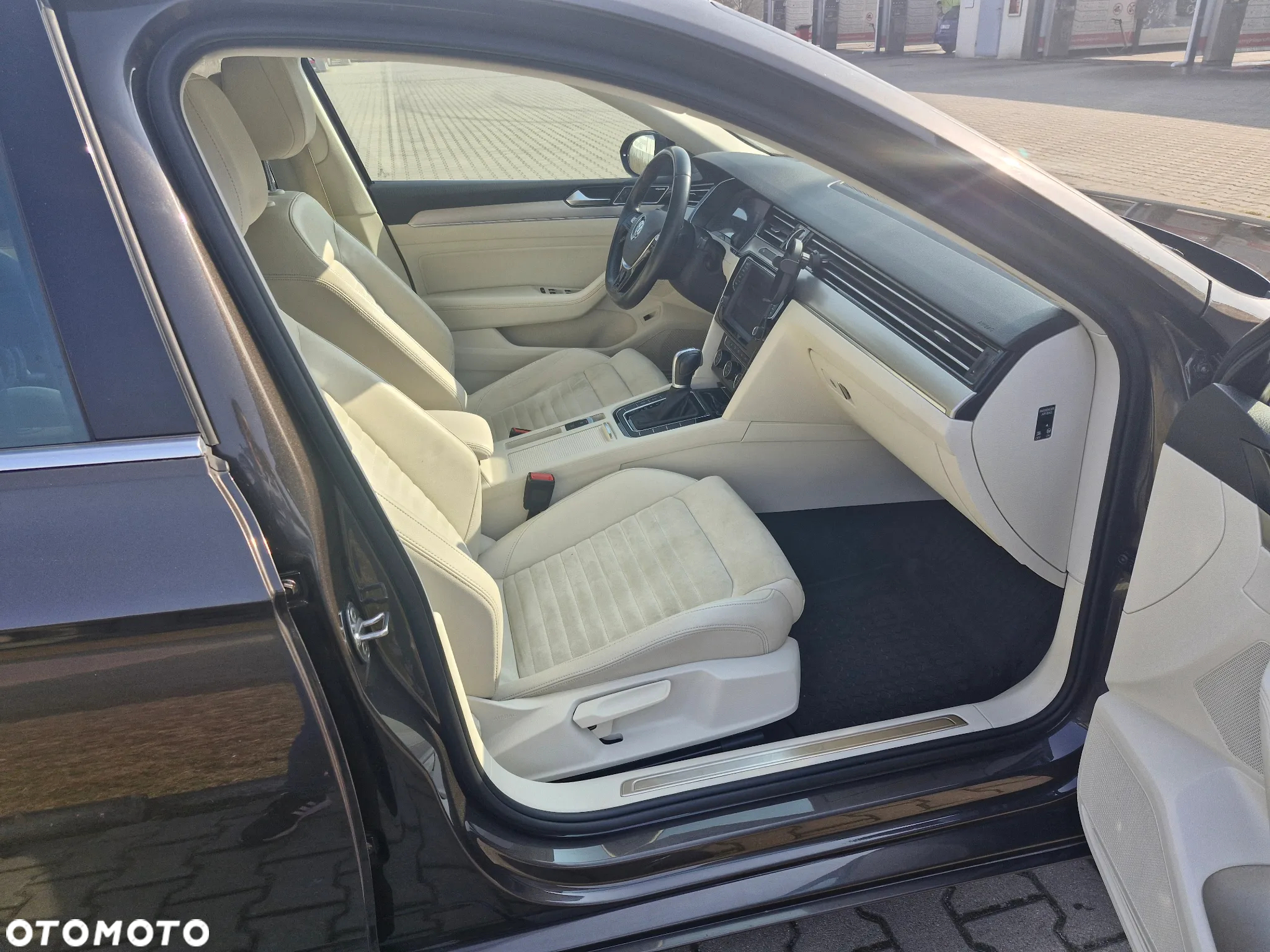 Volkswagen Passat - 14