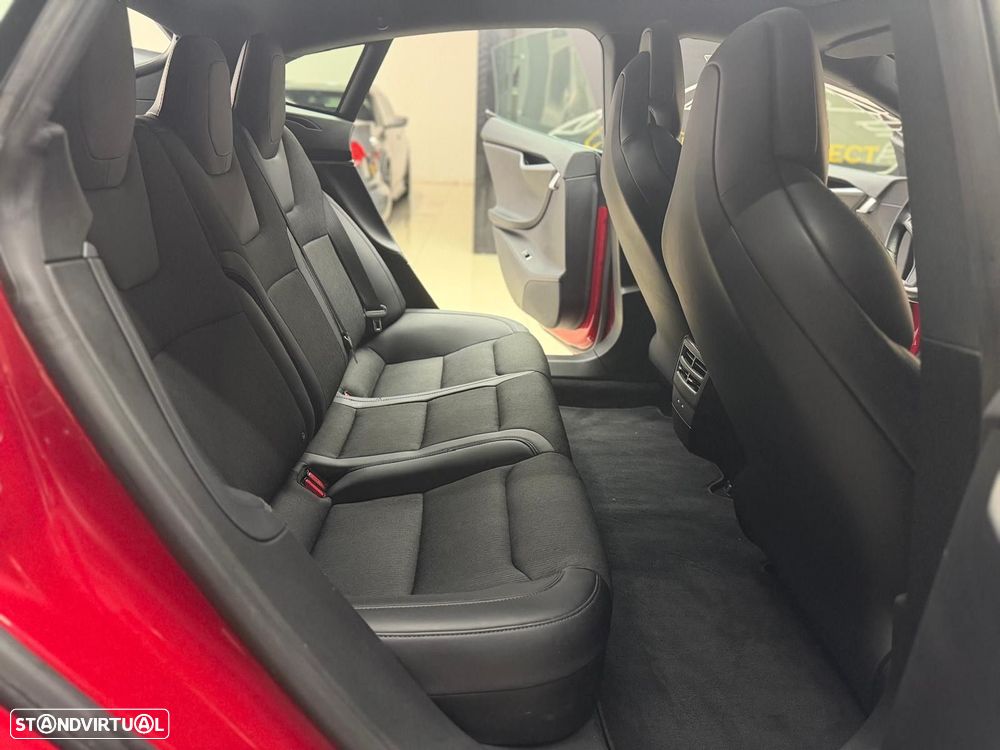 Tesla Model S 75D - 12