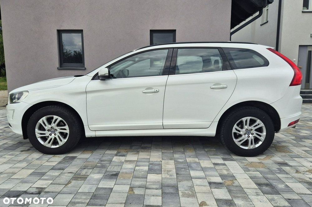 Volvo XC 60 D3 Momentum - 9