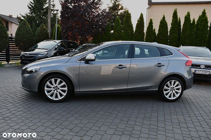 Volvo V40 T3 Momentum - 25