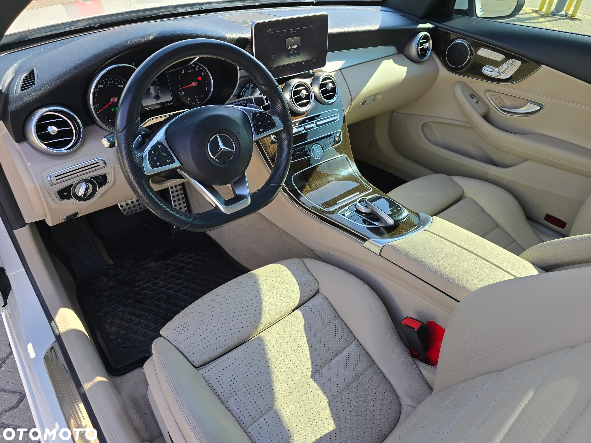 Mercedes-Benz Klasa C 300 Coupe 4Matic 9G-TRONIC - 14