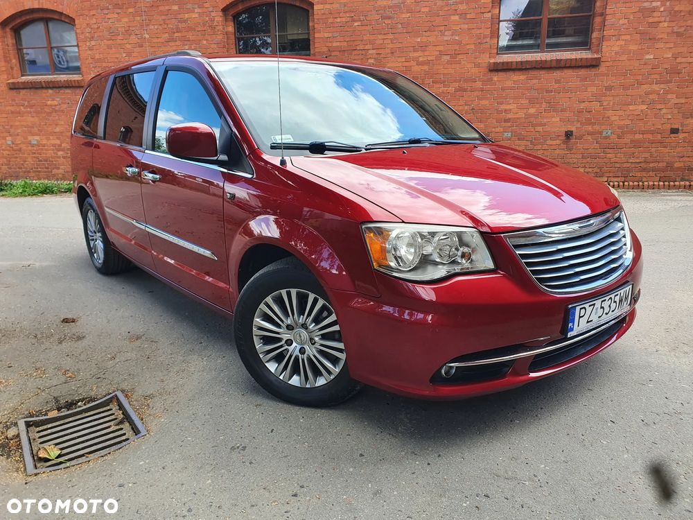 Chrysler Town & Country 3.6 Limited - 1