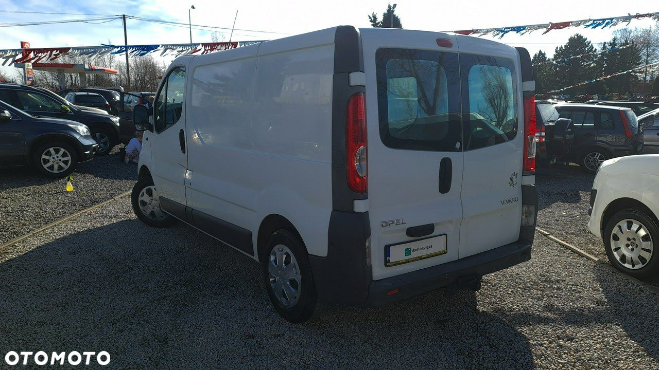 Opel Vivaro - 9