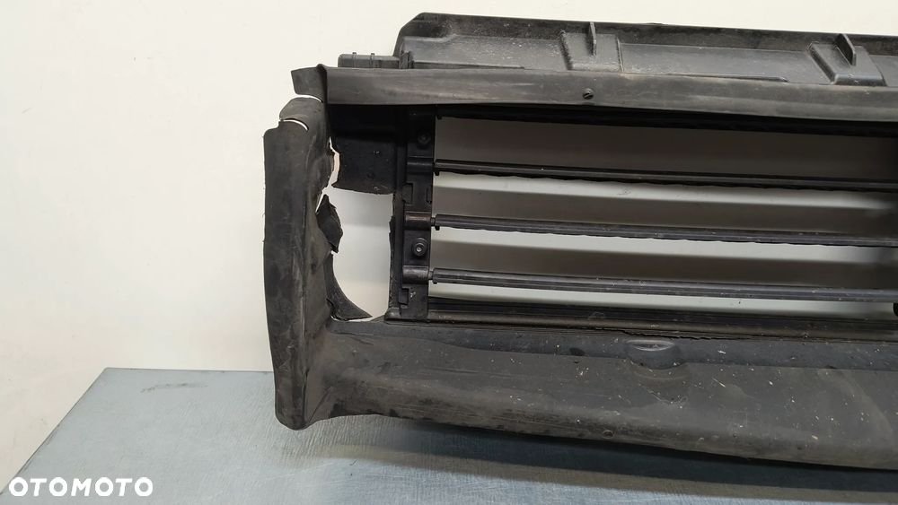 VOLVO XC60 II wlot dolna kierownica powietrza - 3