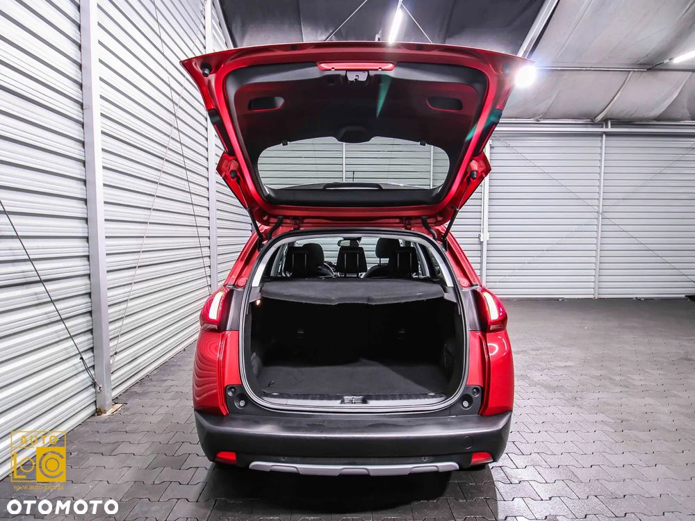 Peugeot 2008 1.2 Pure Tech GPF Allure S&S EAT6 - 14