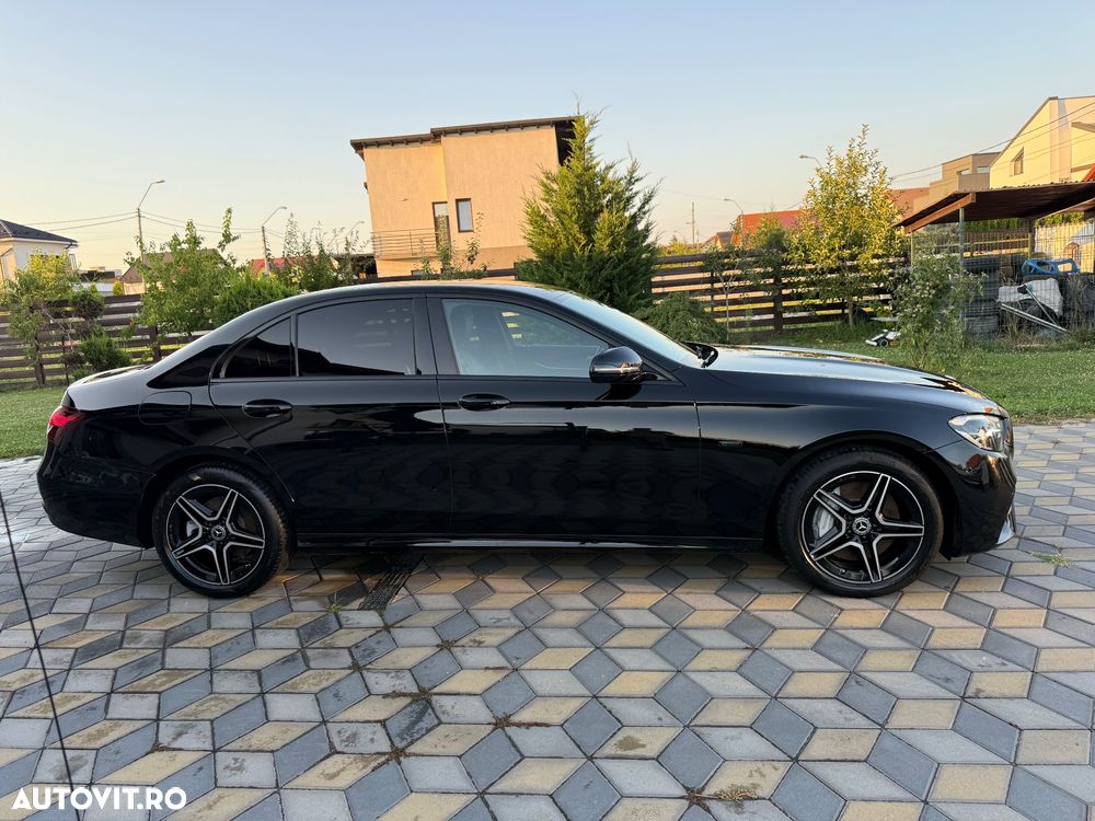 Mercedes-Benz E - 12