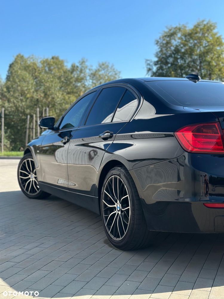 BMW Seria 3 318d Luxury Line - 6