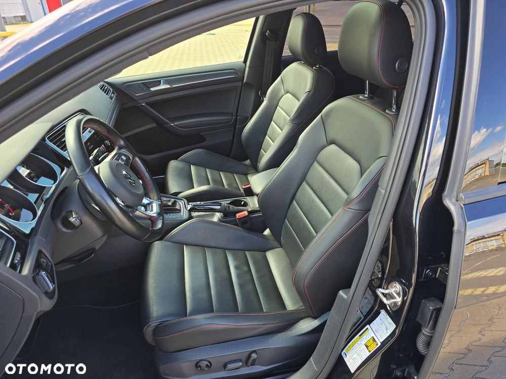 Volkswagen Golf VIII 2.0 TSI GTI DSG - 14