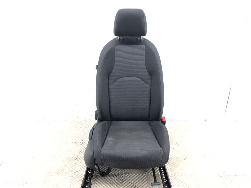 FOTEL PRAWY PRZÓD  SEAT LEON (5F1) 2012 - 2022 1.4 TSI 92 kW [125 KM] benzyna 2014 - 2022 - 1
