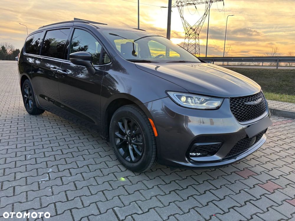 Chrysler Pacifica - 10