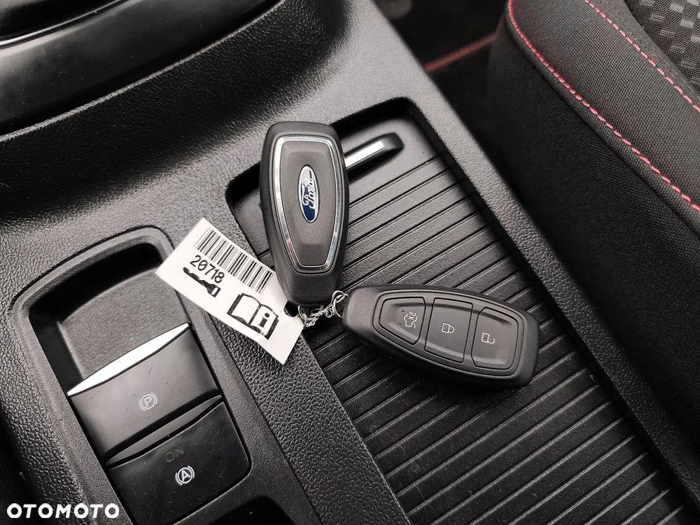 Ford Focus 1.0 EcoBoost ST-Line Black ASS - 35