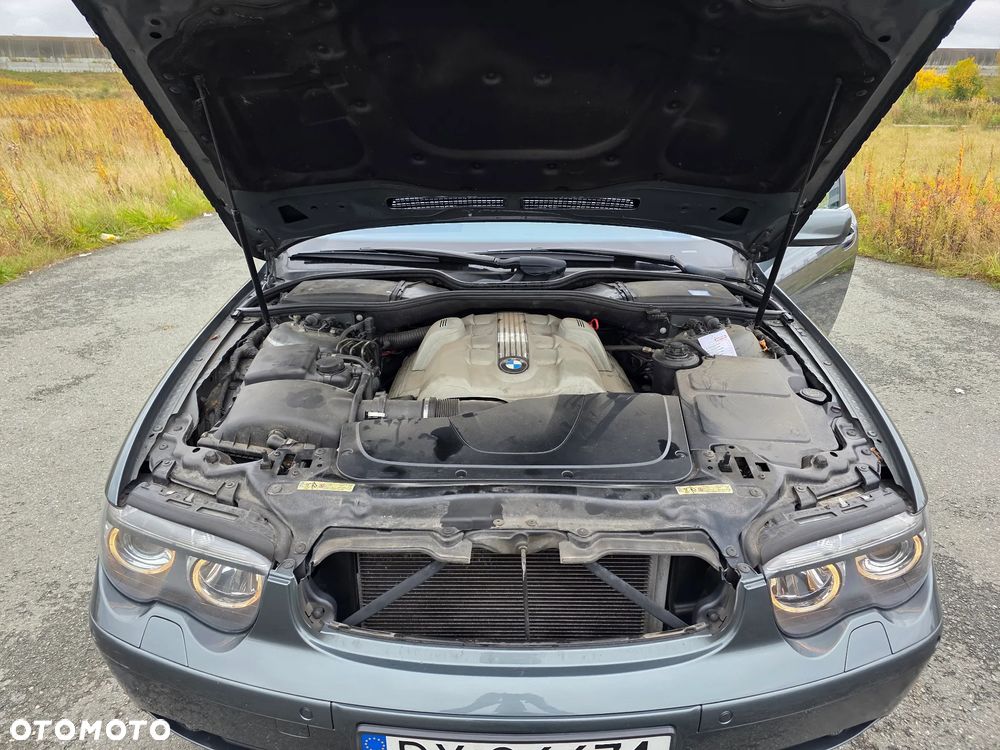 BMW Seria 7 735i - 10