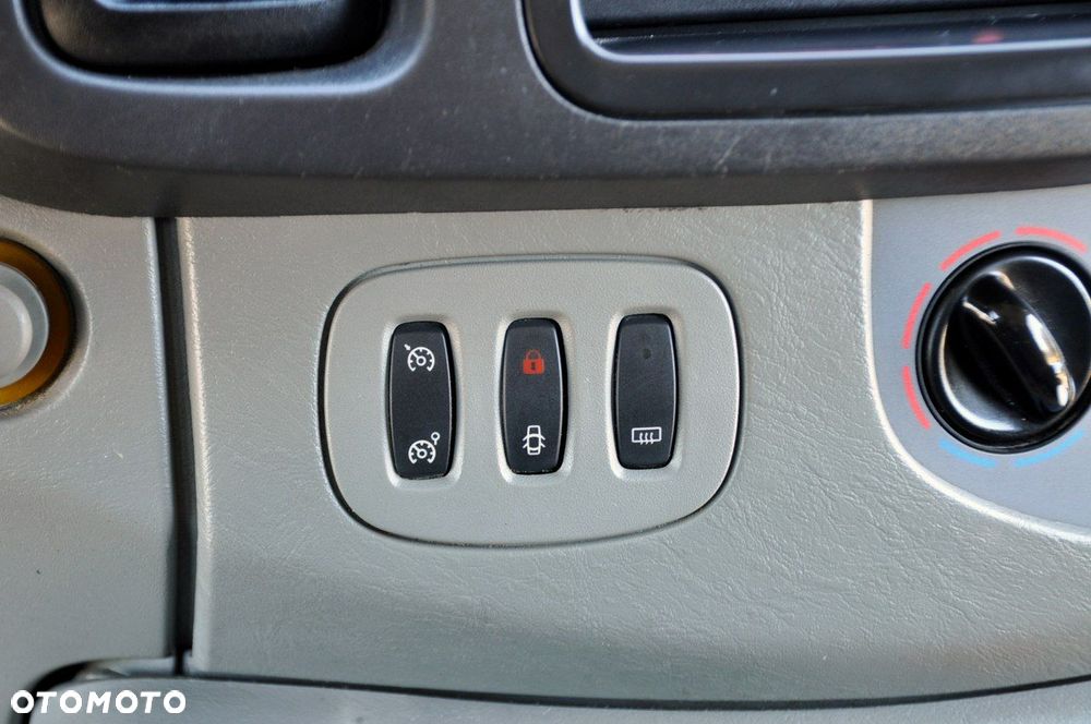 Opel Vivaro - 26