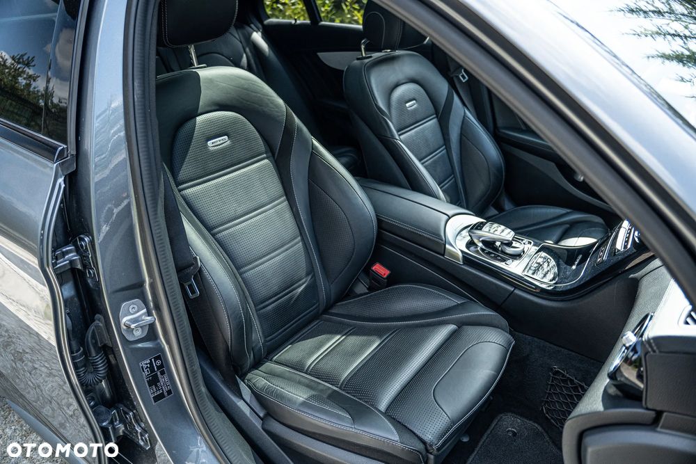 Mercedes-Benz Klasa C AMG 63 AMG Speedshift 7G-MCT - 21