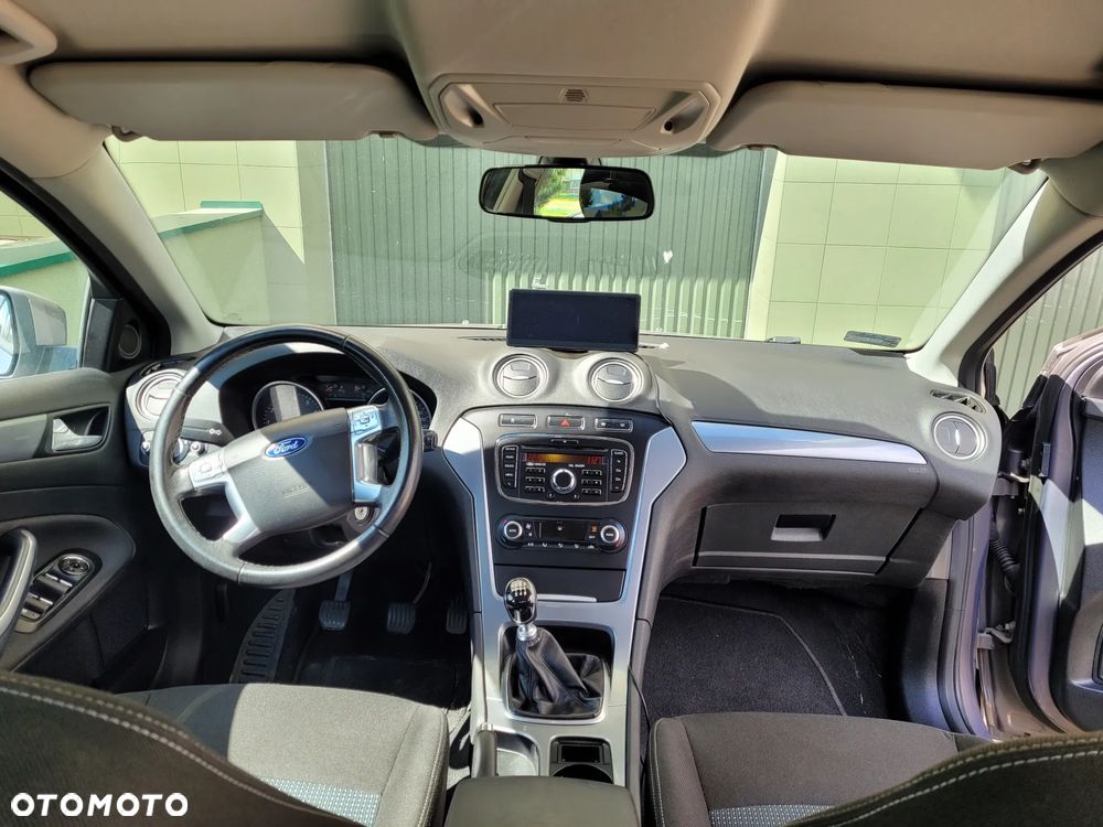 Ford Mondeo 1.6 T Silver X Plus - 10