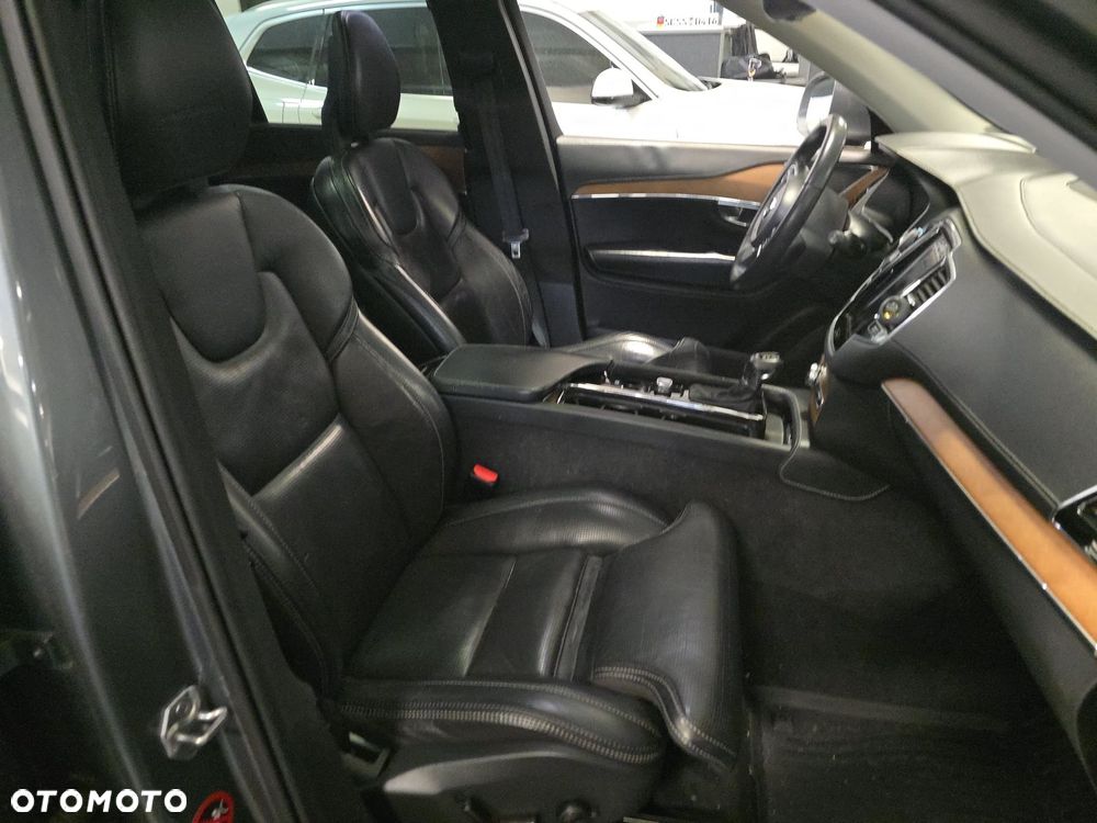 Volvo XC 90 T6 AWD Momentum 7os - 16