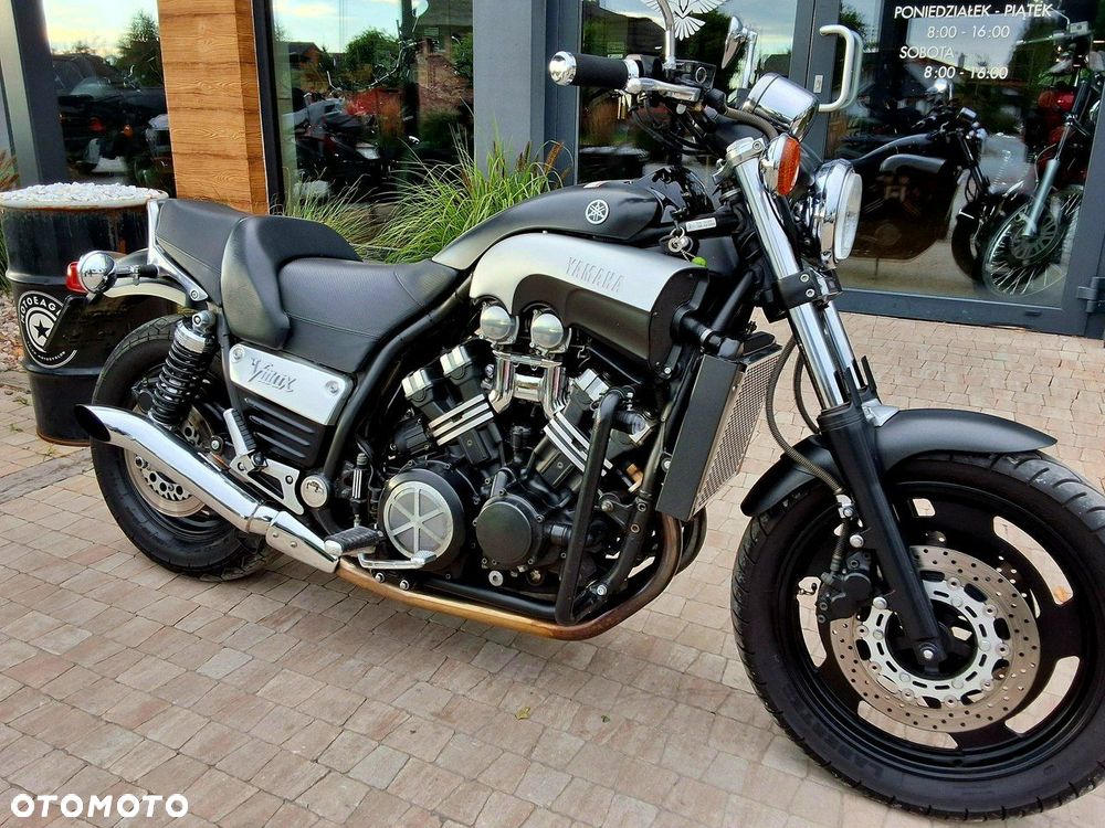 Yamaha V-MAX - 10