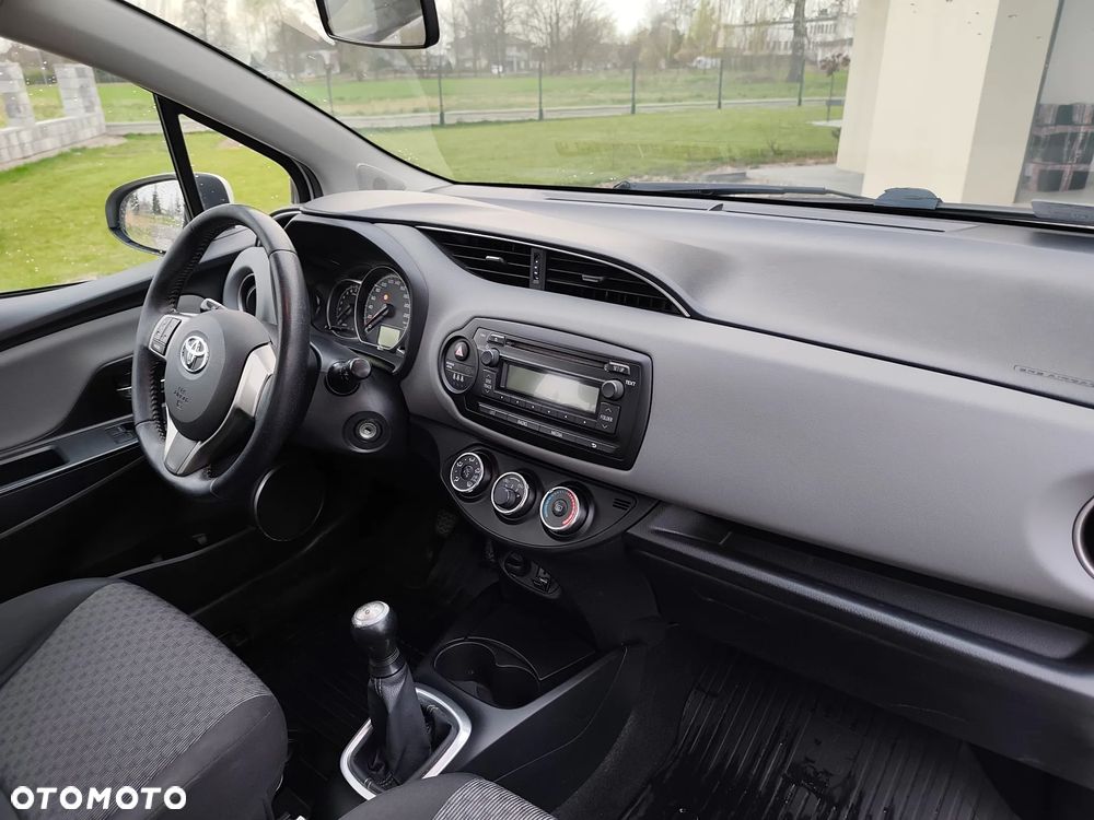 Toyota Yaris 1.0 Active EU6 - 10