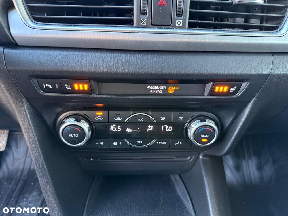 Mazda 3 - 15