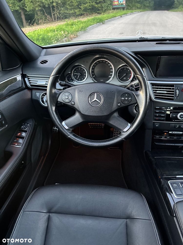 Mercedes-Benz Klasa E 350 T CDI DPF 4Matic BlueEFFICIENCY 7G-TRONIC Avantgarde - 18