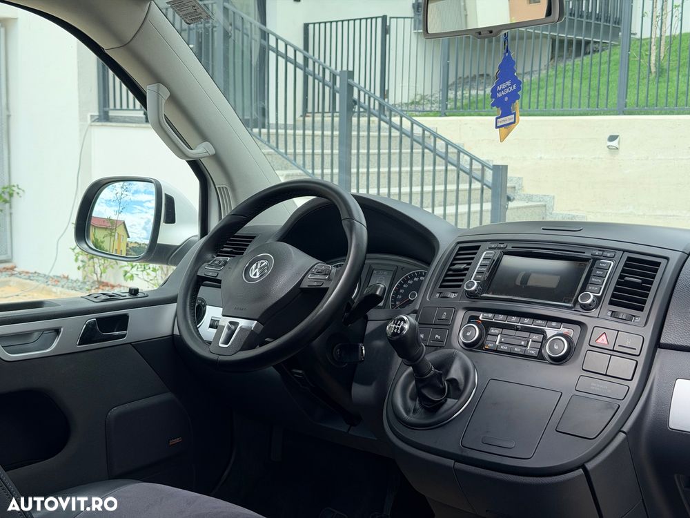 Volkswagen Multivan - 14